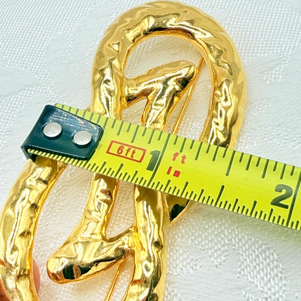 Vintage Shiny Abstract Gold Tone Intertwined Metal Costume Jewelry Brooch Pin - Picture 7 of 8